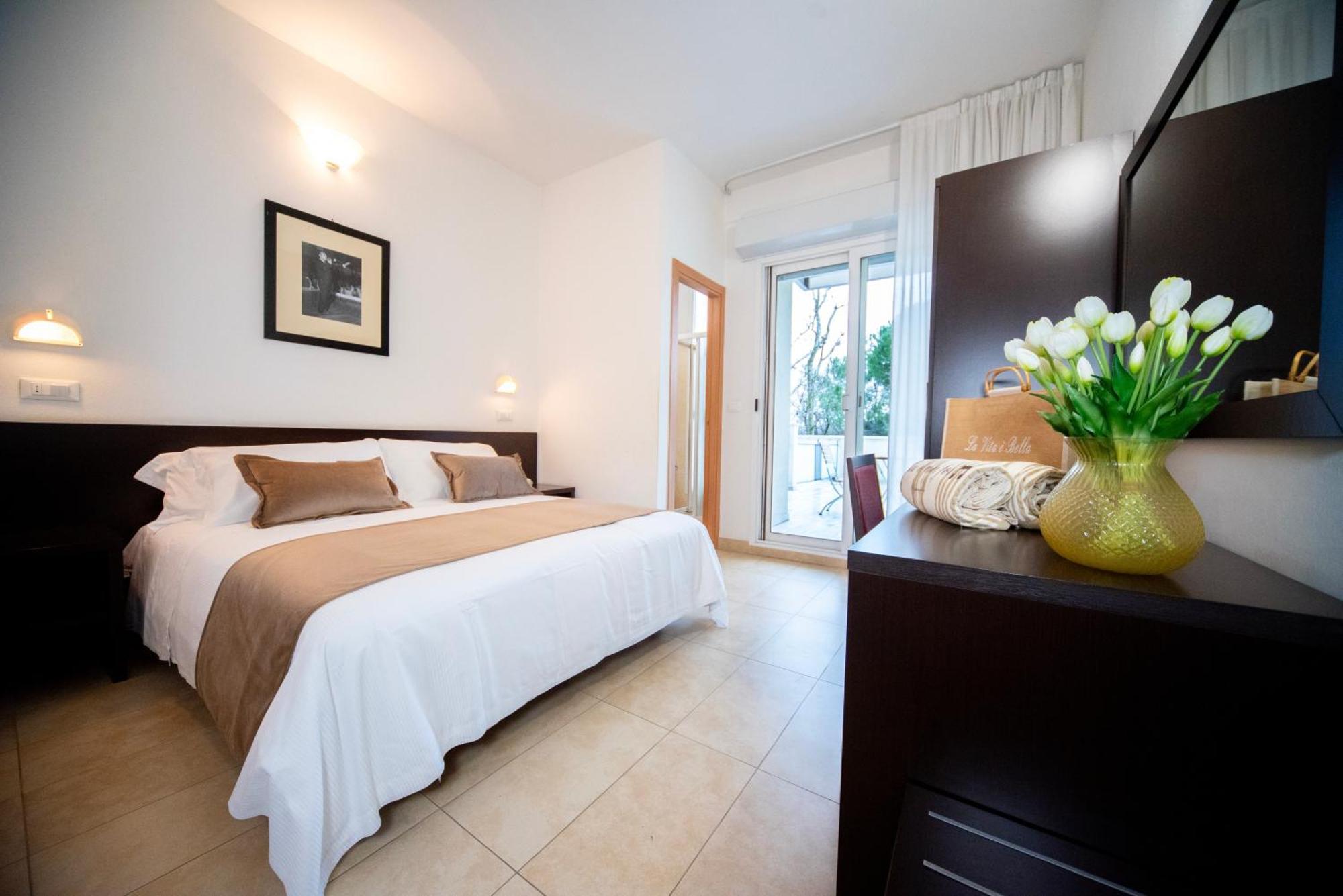 Hotel Union Park - Sul Mare Con Piscina Riscaldata -idromassaggio -spiaggia - Parcheggio Riccione