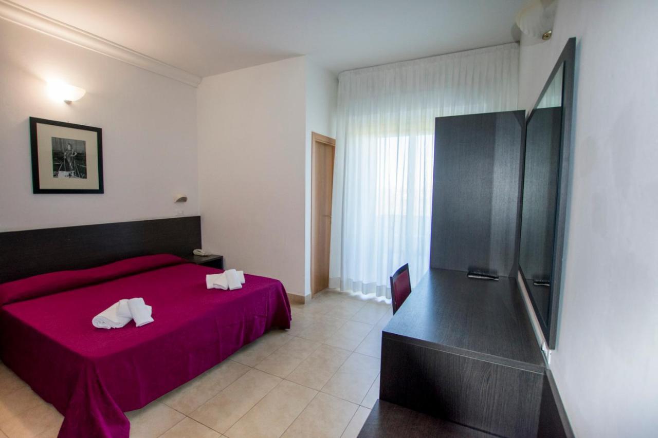 Union Park - Sul Mare Con Piscina Riscaldata -idromassaggio -spiaggia - Parcheggio